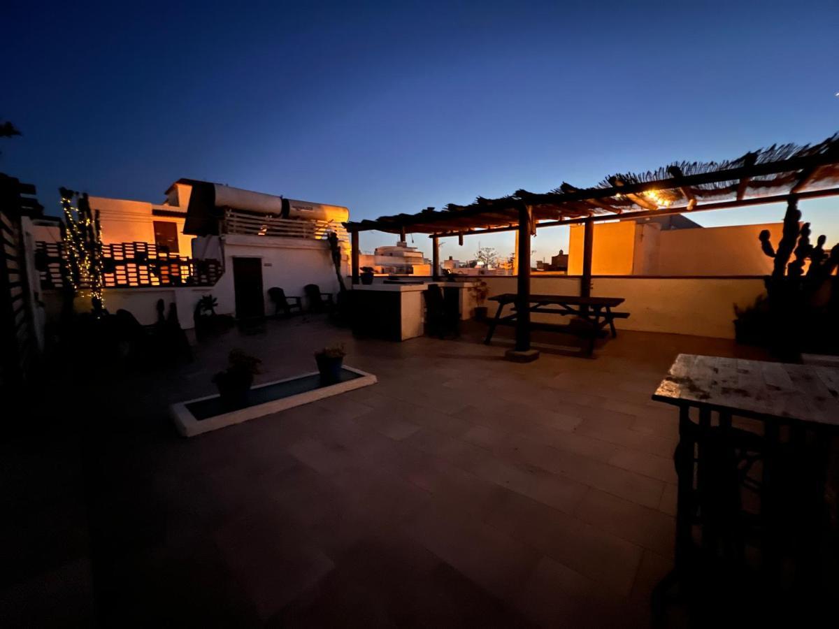 The Roof Apartment Тарифа Екстериор снимка